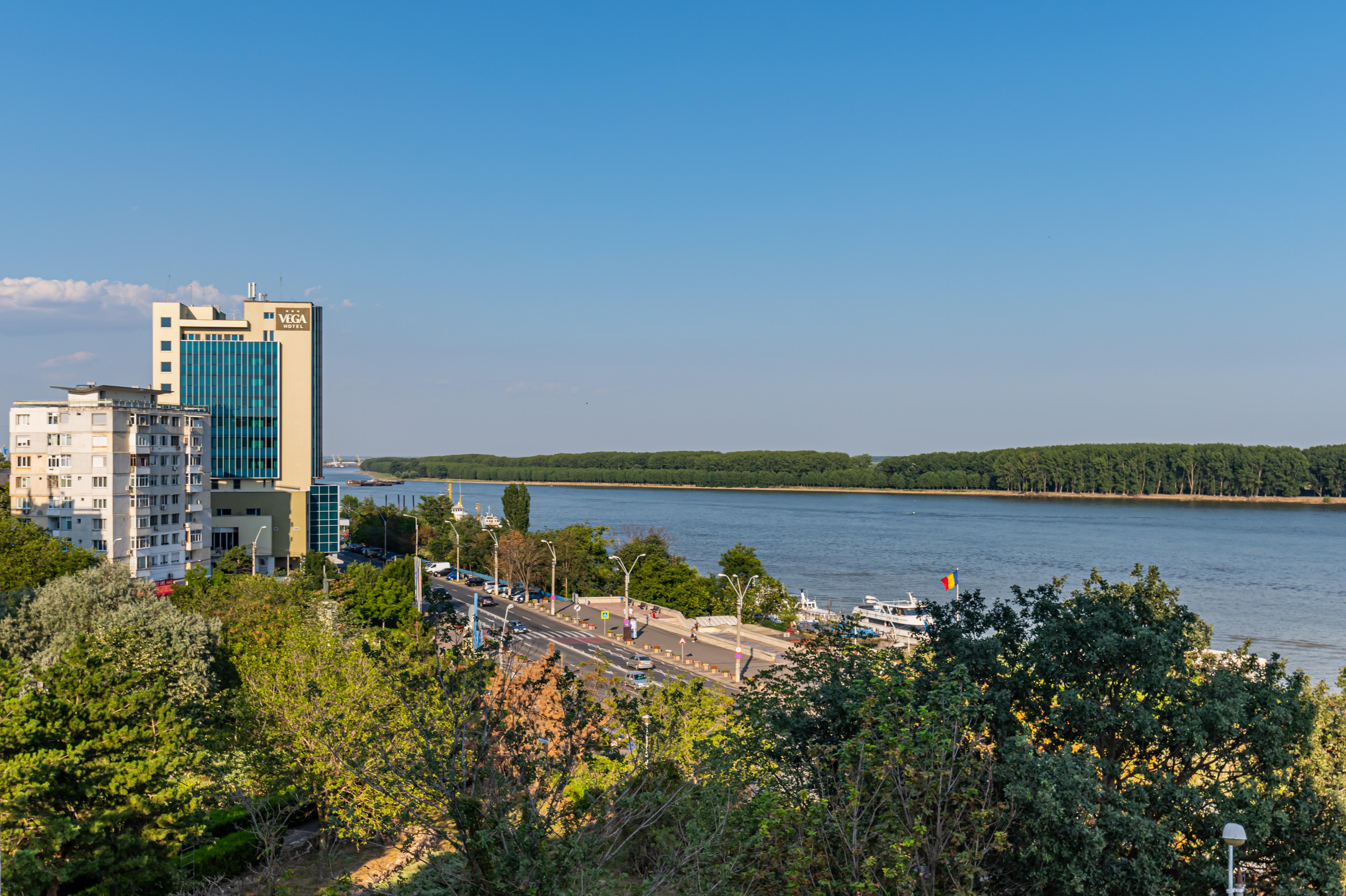 Faleza Hotel By Vega Galati  Ngoại thất bức ảnh