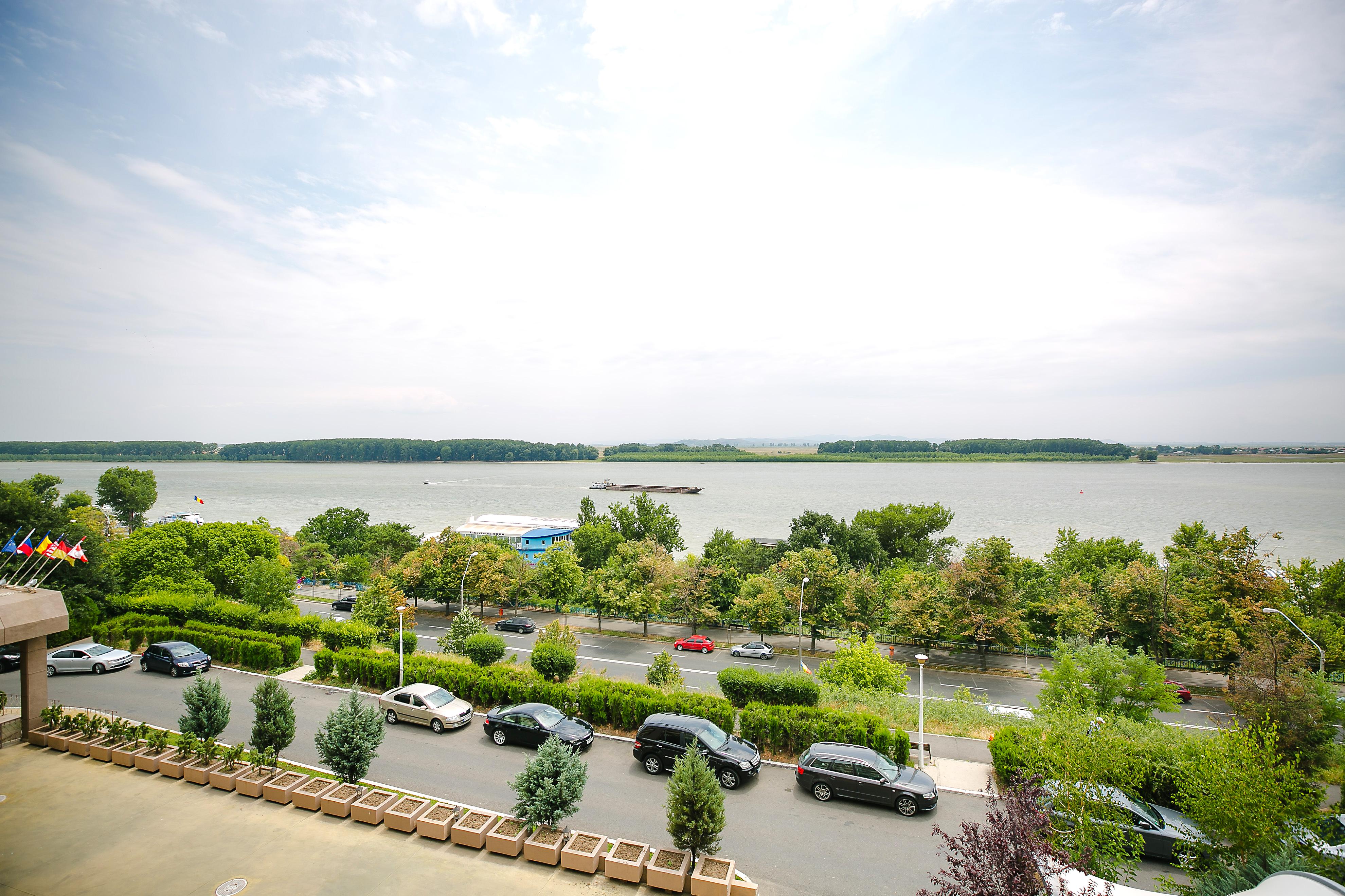 Faleza Hotel By Vega Galati  Ngoại thất bức ảnh