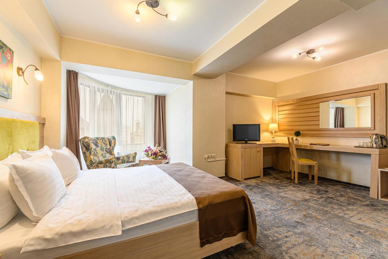 Faleza Hotel By Vega Galati  Ngoại thất bức ảnh