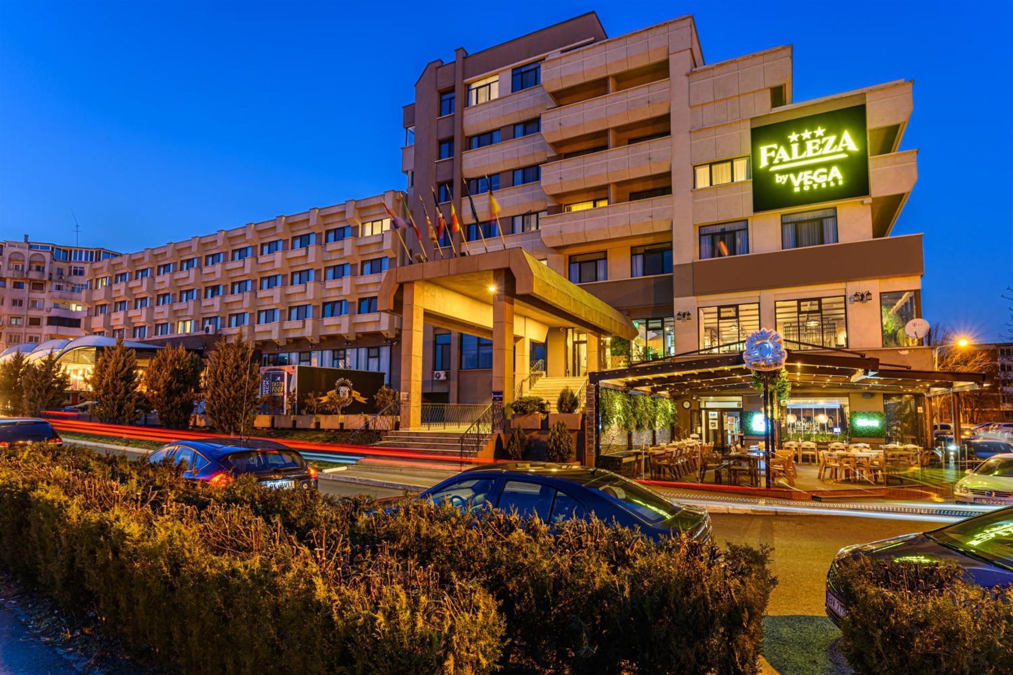 Faleza Hotel By Vega Galati  Ngoại thất bức ảnh