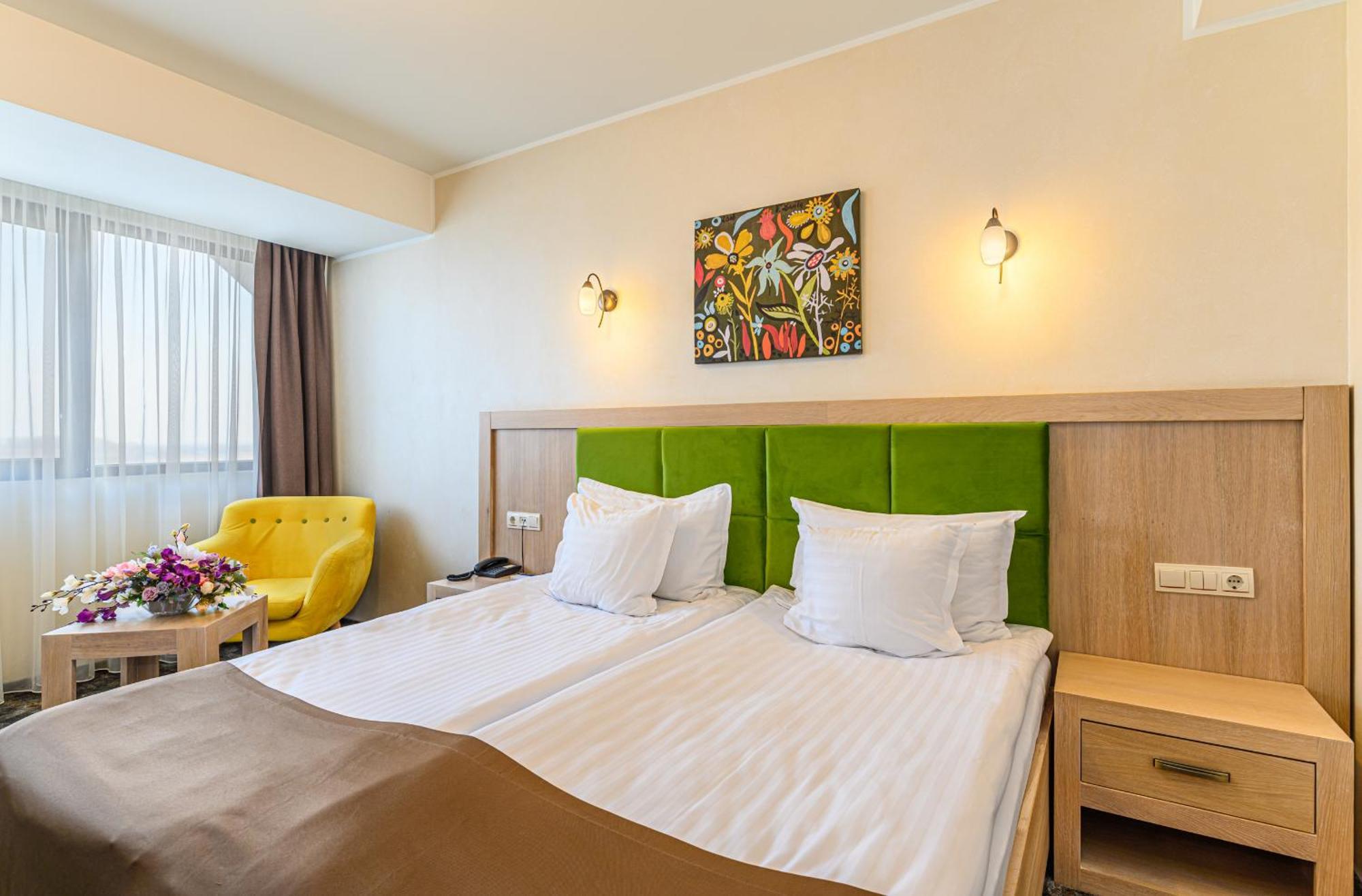 Faleza Hotel By Vega Galati  Ngoại thất bức ảnh