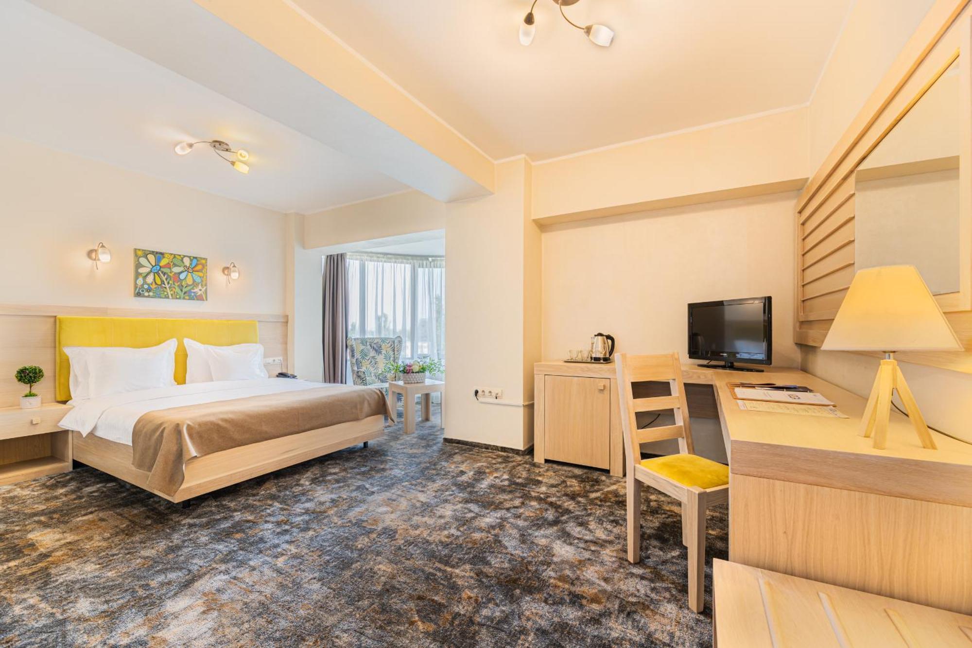 Faleza Hotel By Vega Galati  Ngoại thất bức ảnh