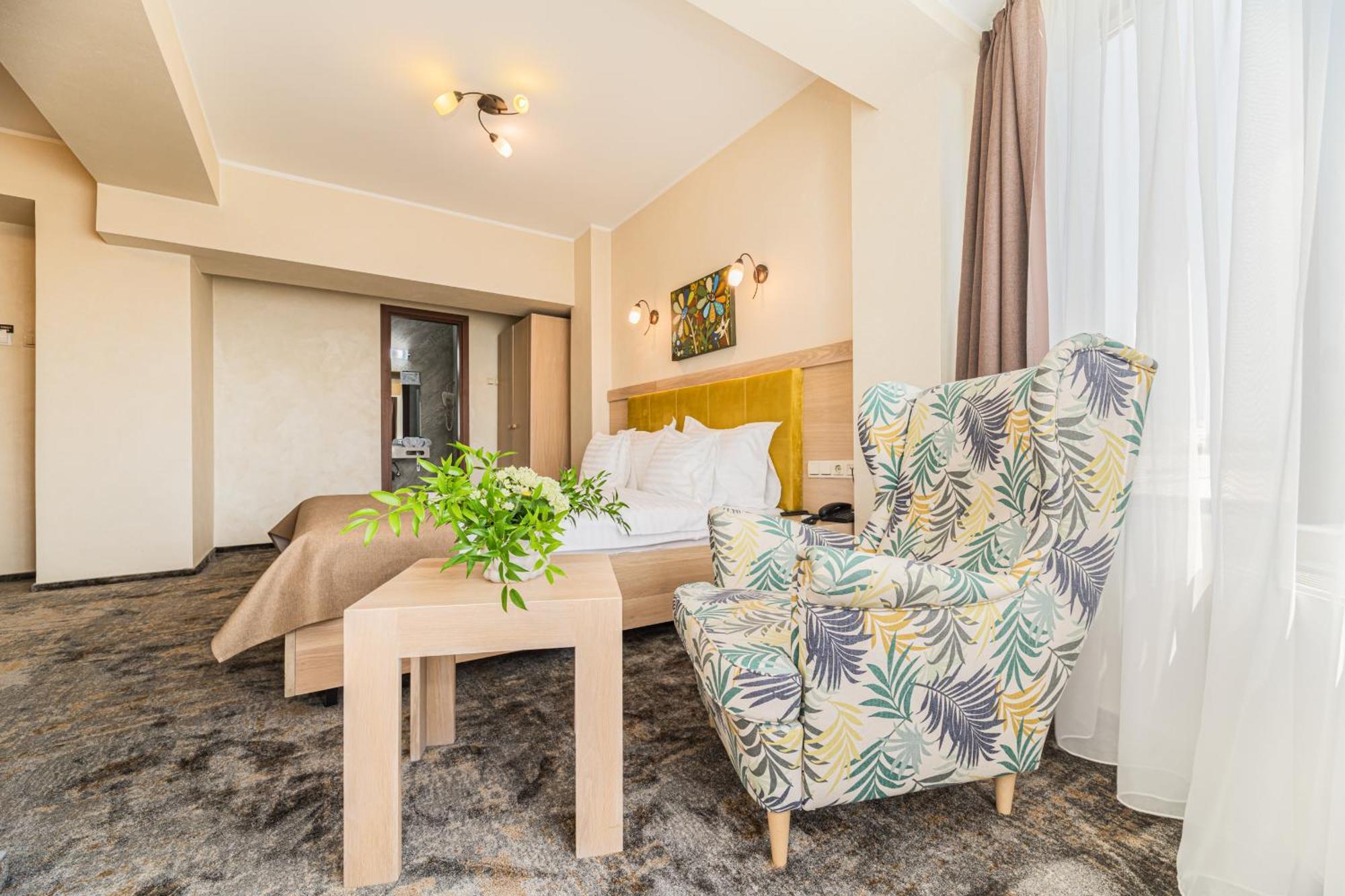 Faleza Hotel By Vega Galati  Ngoại thất bức ảnh